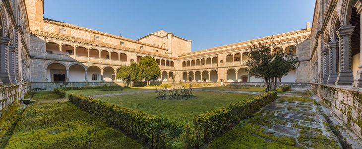 Claustro de los Reyes Real Monasterio de Santo Tomás - Avila